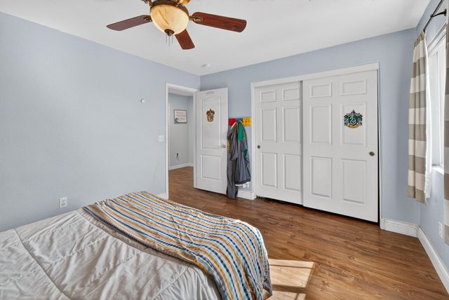 914 W Russell Avenue, Visalia, CA 93277