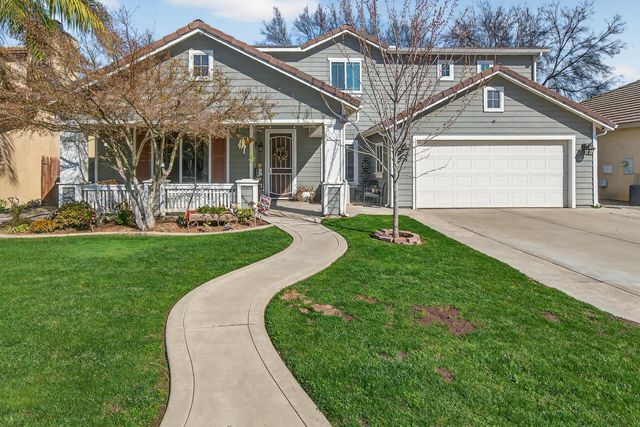 914 W Russell Avenue, Visalia, CA 93277