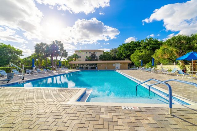 1902 Bermuda Circle, Coconut Creek, FL 33066