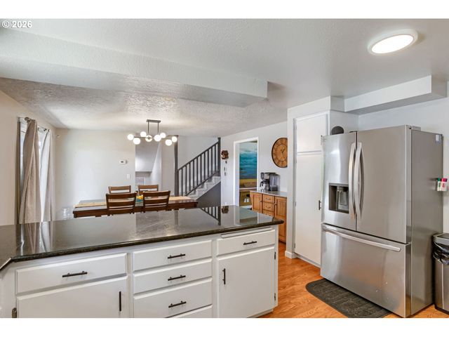 10715 Nw 23RD Ave, Vancouver, WA 98685