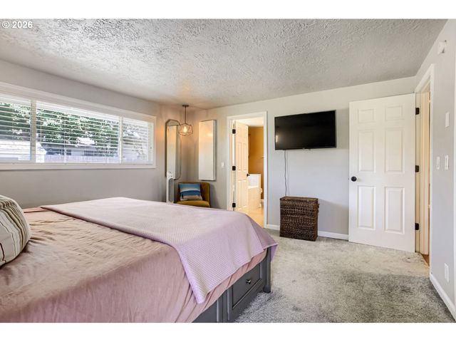 10715 Nw 23RD Ave, Vancouver, WA 98685