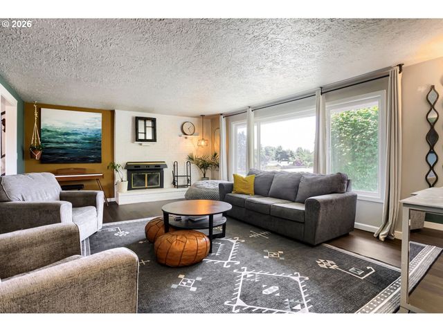 10715 Nw 23RD Ave, Vancouver, WA 98685