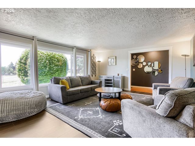 10715 Nw 23RD Ave, Vancouver, WA 98685