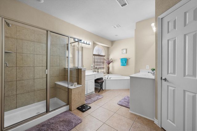 628 Hammond Drive, Mansfield, TX 76063