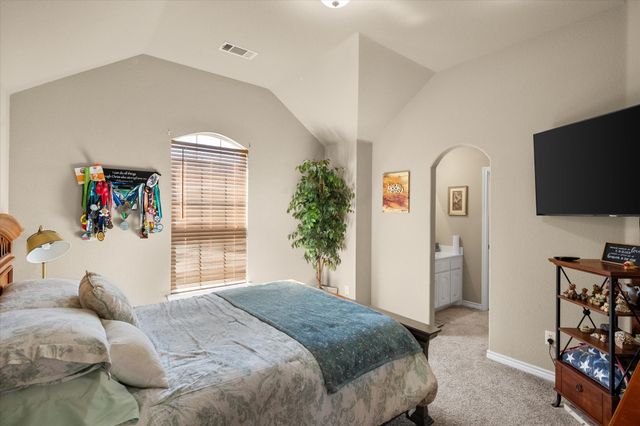 628 Hammond Drive, Mansfield, TX 76063