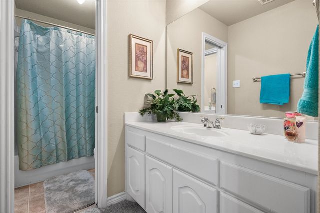 628 Hammond Drive, Mansfield, TX 76063