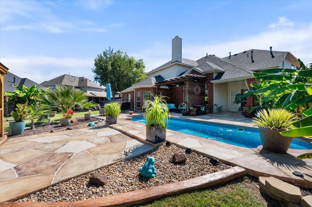 628 Hammond Drive, Mansfield, TX 76063
