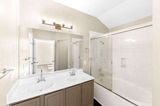 4711 Lake Champlain LN 164, Austin, TX 78754