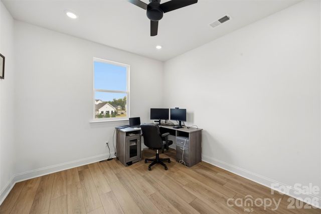 152 Lancashire Court, Denver, NC 28037