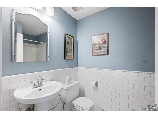 2408 S Victor St A, Aurora, CO 80014