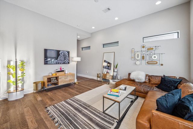614 Thornton Road D, Houston, TX 77018