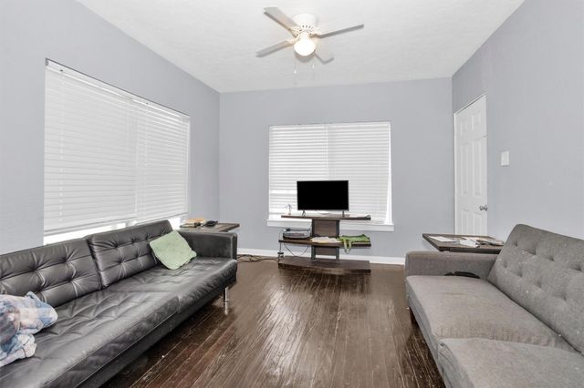 4522 Canal Street, Houston, TX 77011