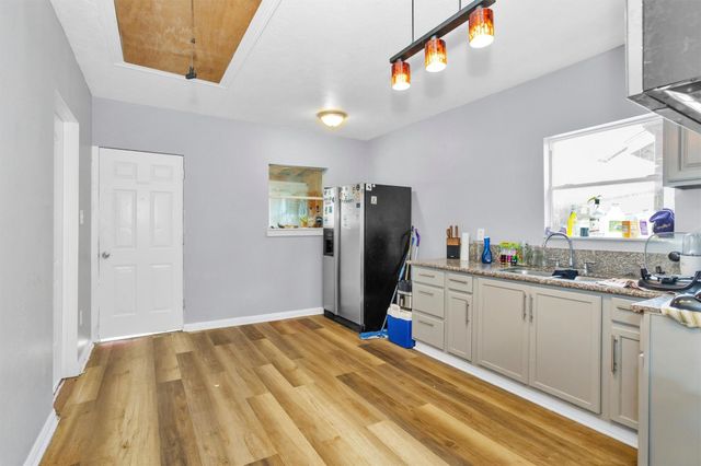 4522 Canal Street, Houston, TX 77011
