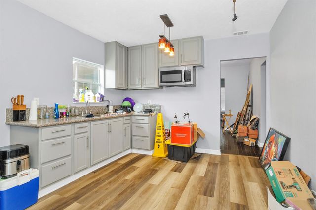 4522 Canal Street, Houston, TX 77011