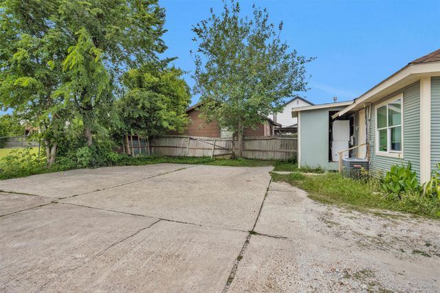 4522 Canal Street, Houston, TX 77011
