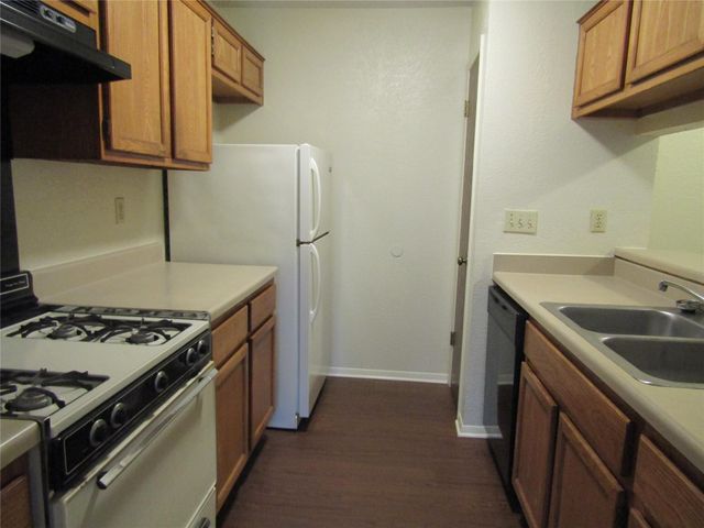 2112 Cedar Bend DR, Austin, TX 78758