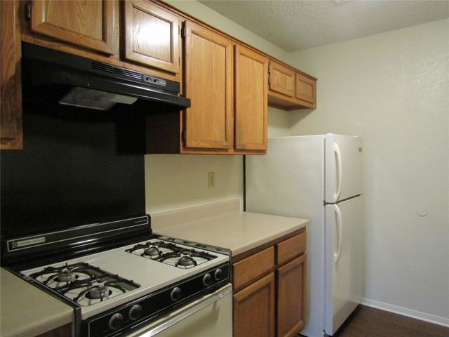 2112 Cedar Bend DR, Austin, TX 78758