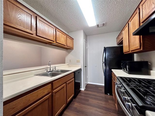 2112 Cedar Bend DR, Austin, TX 78758