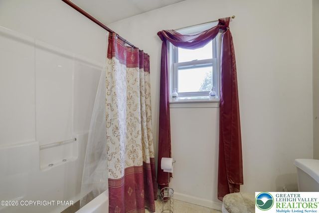 1149 Glade Drive South, Tunkhannock Twp, PA 18334