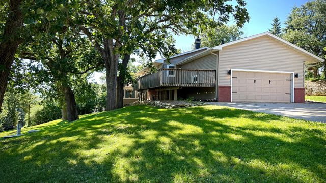 26 Oak Lane, Pine Island, MN 55963