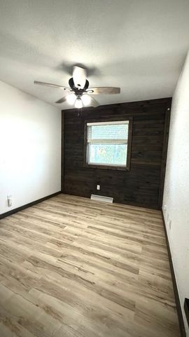 26 Oak Lane, Pine Island, MN 55963