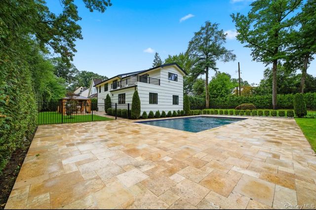 87 Woodlawn Avenue, New Rochelle, NY 10804