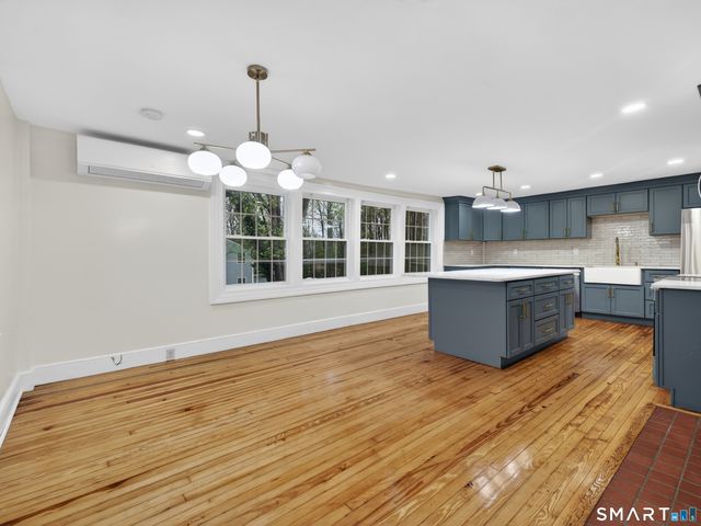 380 Main Street, Meriden, CT 06451