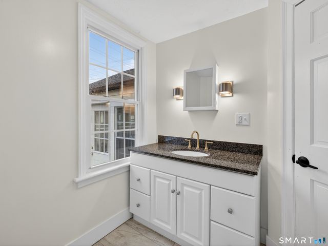 380 Main Street, Meriden, CT 06451