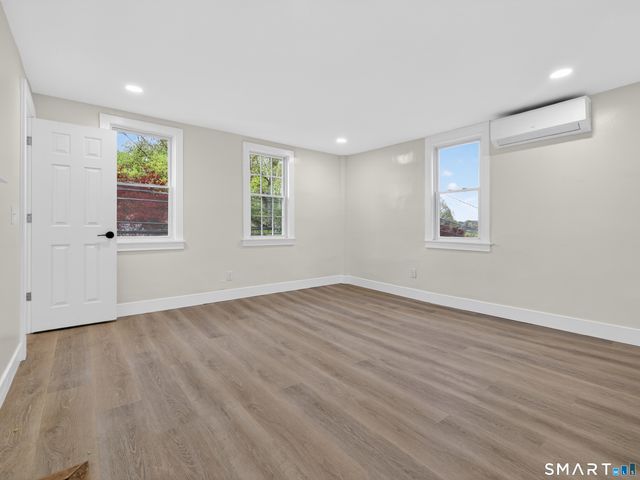 380 Main Street, Meriden, CT 06451