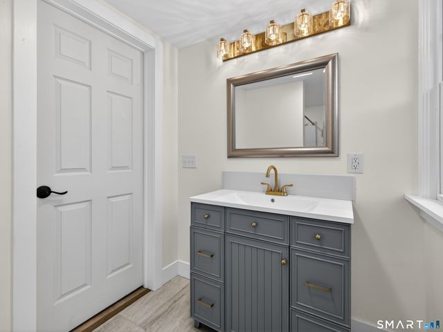 380 Main Street, Meriden, CT 06451