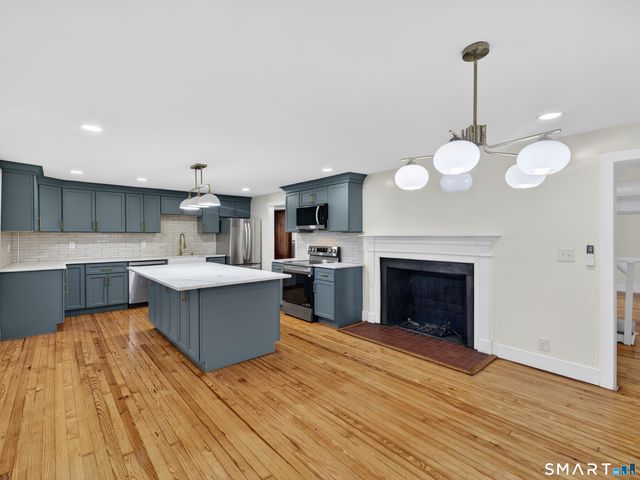 380 Main Street, Meriden, CT 06451