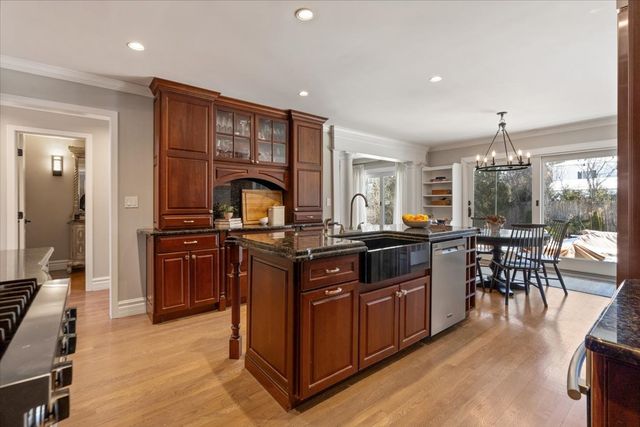 461 Clover Avenue, Lake Forest, IL 60045