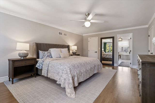 461 Clover Avenue, Lake Forest, IL 60045