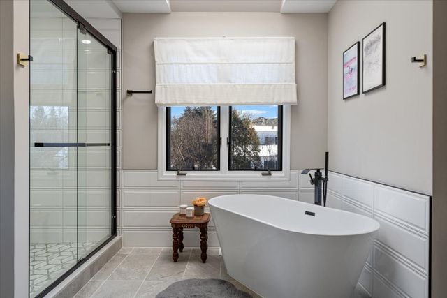 461 Clover Avenue, Lake Forest, IL 60045