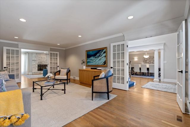 461 Clover Avenue, Lake Forest, IL 60045