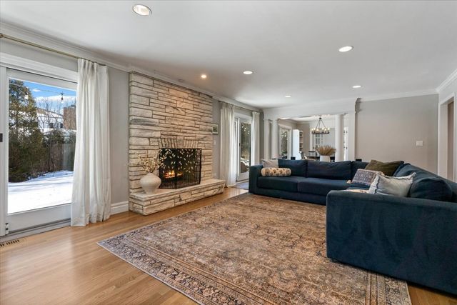 461 Clover Avenue, Lake Forest, IL 60045