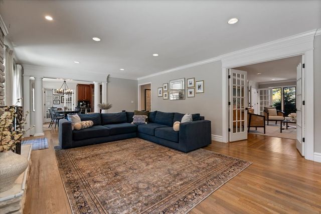 461 Clover Avenue, Lake Forest, IL 60045