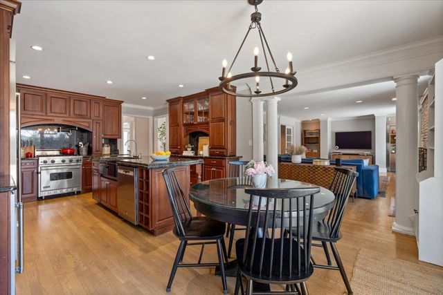 461 Clover Avenue, Lake Forest, IL 60045