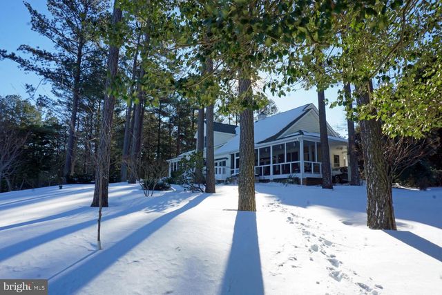 52 REEF CT, Montross, VA 22520
