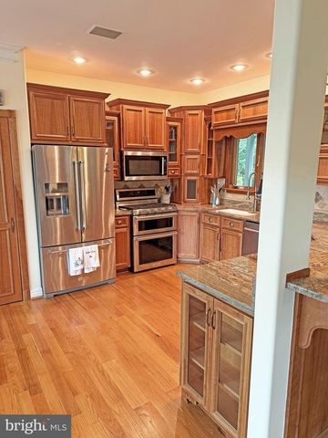 52 REEF CT, Montross, VA 22520