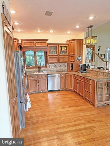 52 REEF CT, Montross, VA 22520