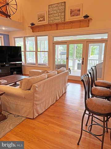 52 REEF CT, Montross, VA 22520