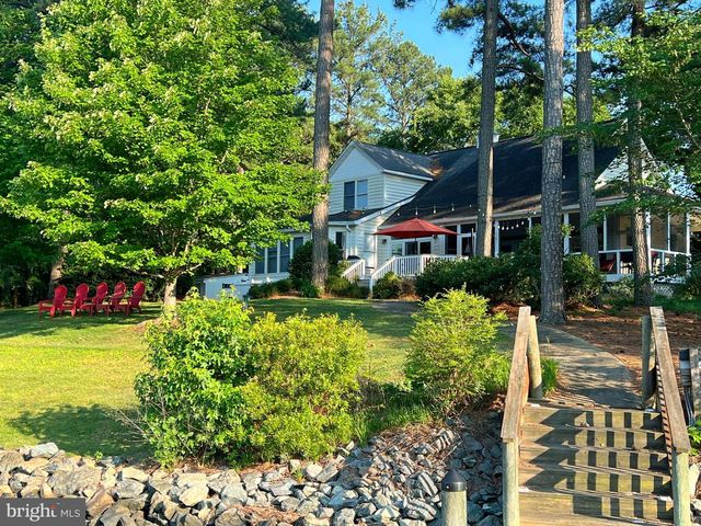 52 REEF CT, Montross, VA 22520
