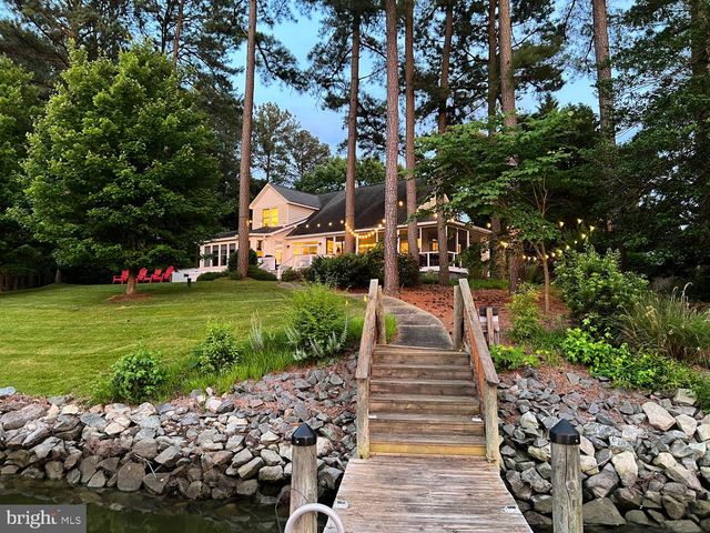 52 REEF CT, Montross, VA 22520