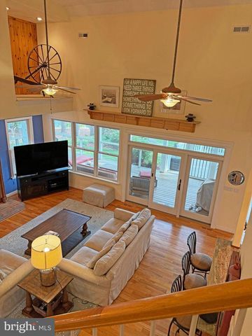 52 REEF CT, Montross, VA 22520