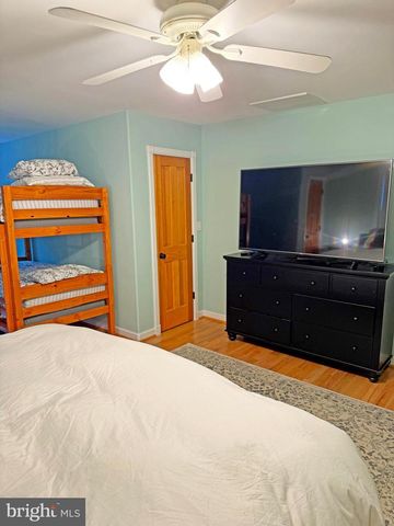 52 REEF CT, Montross, VA 22520