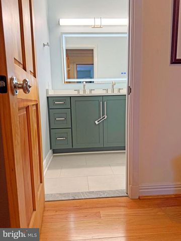 52 REEF CT, Montross, VA 22520