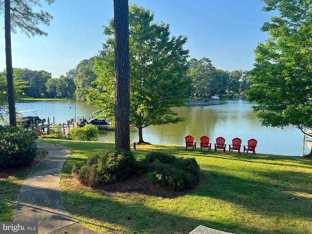 52 REEF CT, Montross, VA 22520