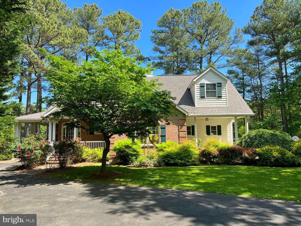 52 REEF CT, Montross, VA 22520