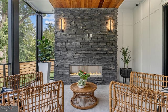 1138 BASIL RD, Mclean, VA 22101